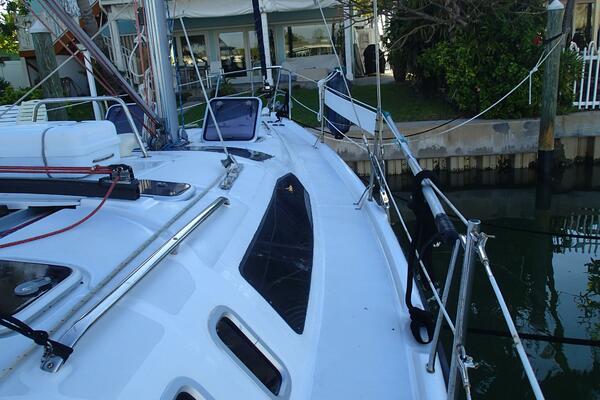 Semper Paratus 37ft Hunter Yacht For Sale