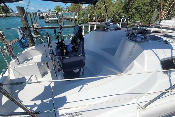 Semper Paratus 37ft Hunter Yacht For Sale