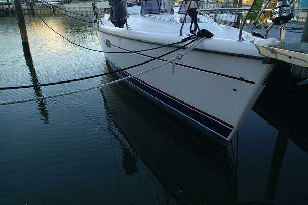 Photo of the 1997 Hunter 376 "Carpe Vinum"