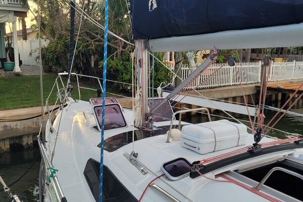 Semper Paratus 37ft Hunter Yacht For Sale