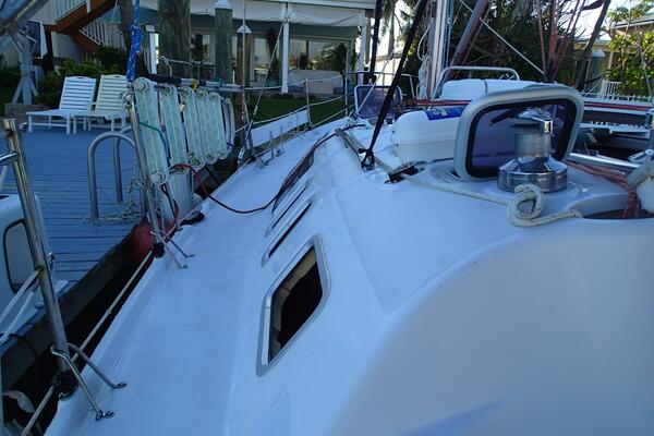 Semper Paratus 37ft Hunter Yacht For Sale