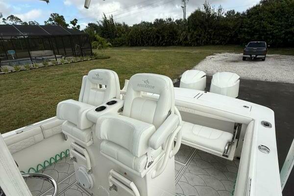 28ft Regulator Yacht For Sale