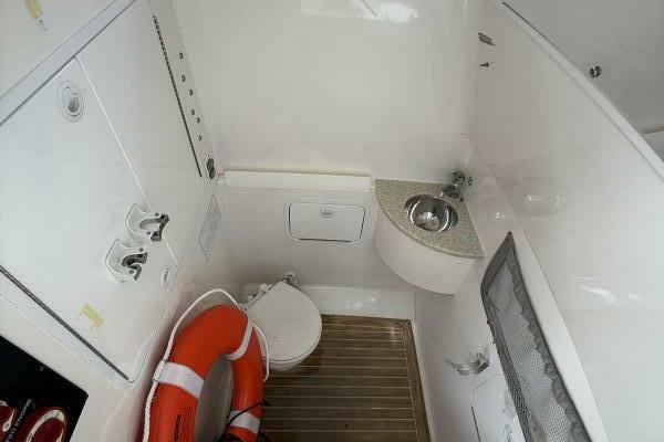 28ft Regulator Yacht For Sale