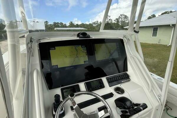 28ft Regulator Yacht For Sale