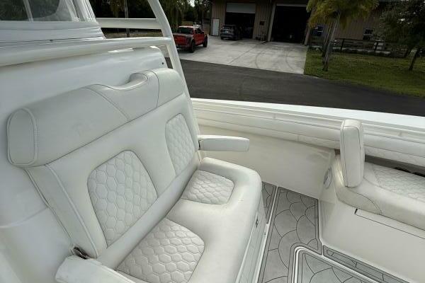 28ft Regulator Yacht For Sale