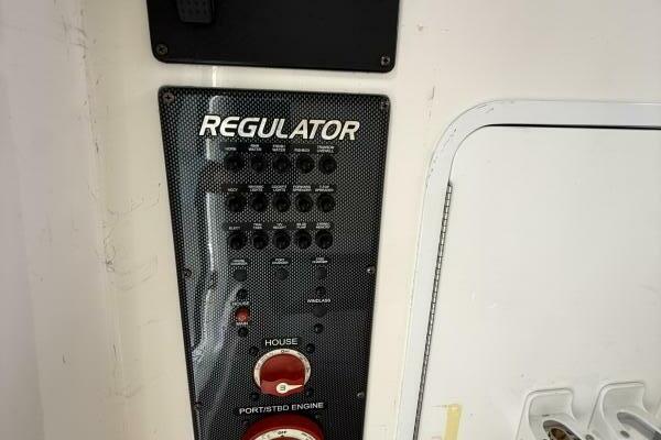 28ft Regulator Yacht For Sale