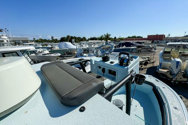 26 Hybrid 26ft Yellowfin Yacht For Sale