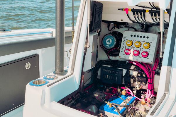 26 Hybrid 26ft Yellowfin Yacht For Sale