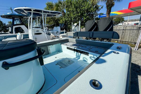 26 Hybrid 26ft Yellowfin Yacht For Sale