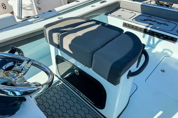 26 Hybrid 26ft Yellowfin Yacht For Sale