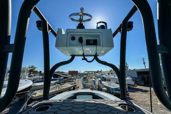 26 Hybrid 26ft Yellowfin Yacht For Sale