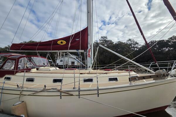 Solace 38ft Island Packet Yacht For Sale