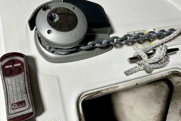 28ft Boston Whaler Yacht For Sale