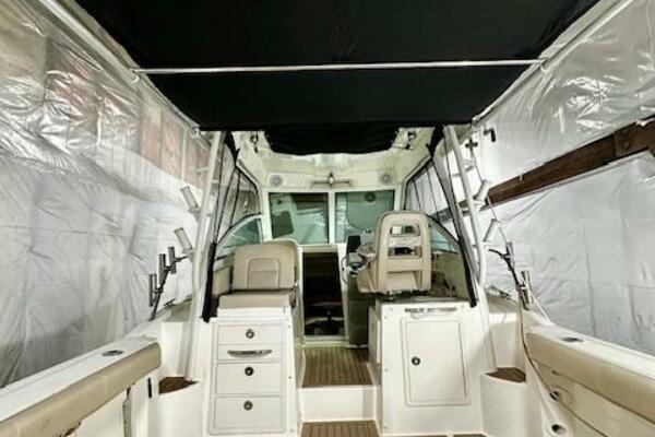 28ft Boston Whaler Yacht For Sale