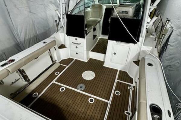 28ft Boston Whaler Yacht For Sale