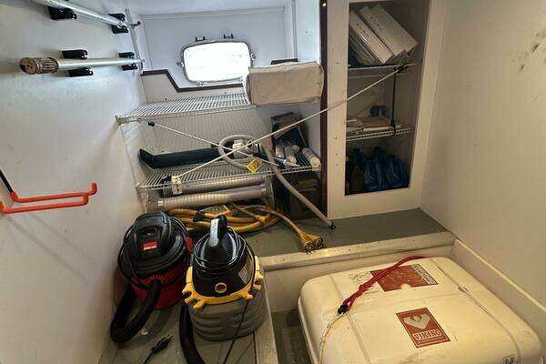 Neptunus 62 Flybridge Yacht For Sale