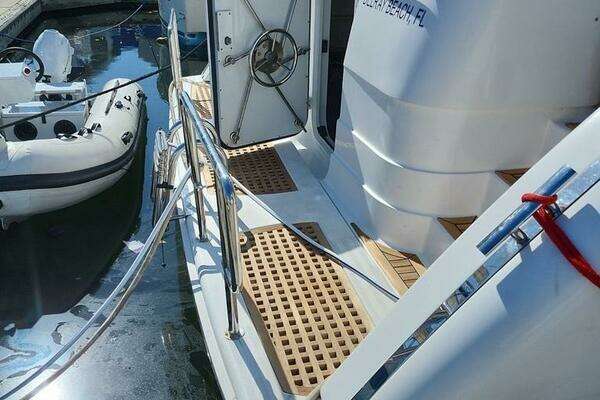 Neptunus 62 Flybridge Yacht For Sale