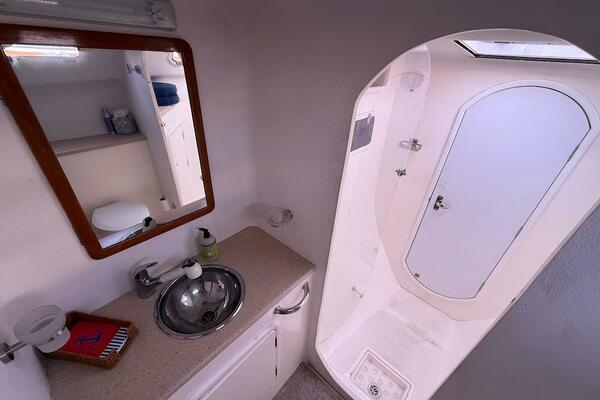 Zimbini 40ft Island Spirit Yacht For Sale