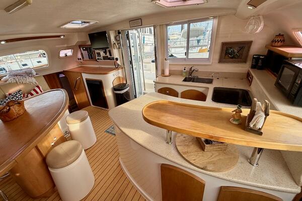 Zimbini 40ft Island Spirit Yacht For Sale