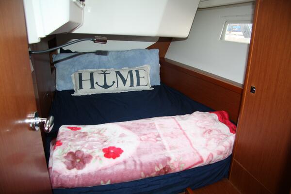 Knot On Call 41ft Beneteau Yacht For Sale