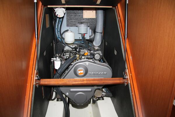 Knot On Call 41ft Beneteau Yacht For Sale