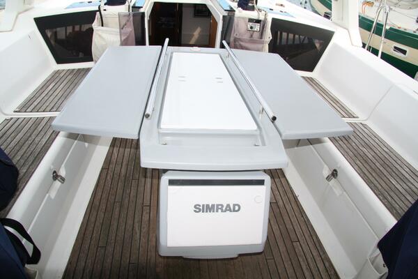 Knot On Call 41ft Beneteau Yacht For Sale