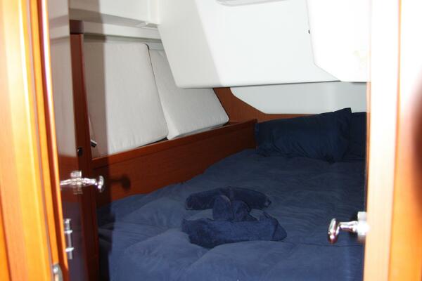 Knot On Call 41ft Beneteau Yacht For Sale