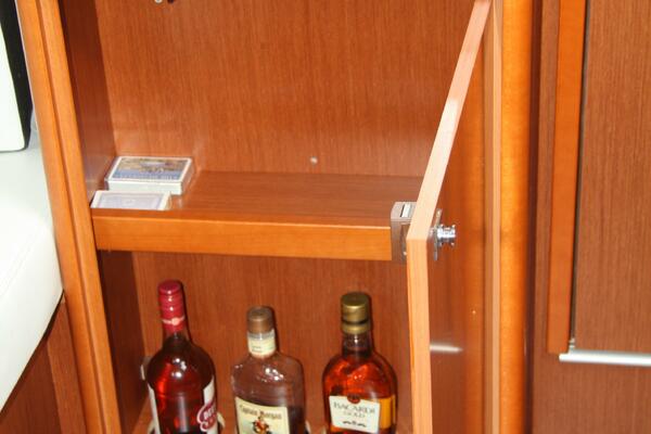 Knot On Call 41ft Beneteau Yacht For Sale