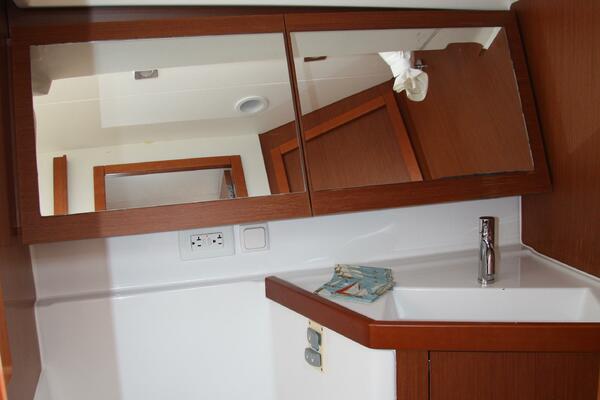 Knot On Call 41ft Beneteau Yacht For Sale