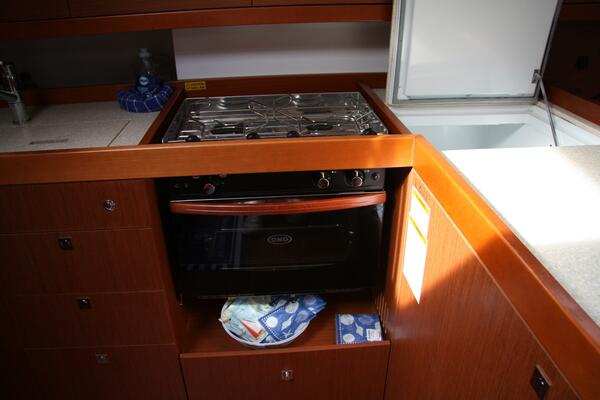 Knot On Call 41ft Beneteau Yacht For Sale