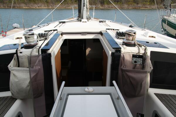 Knot On Call 41ft Beneteau Yacht For Sale