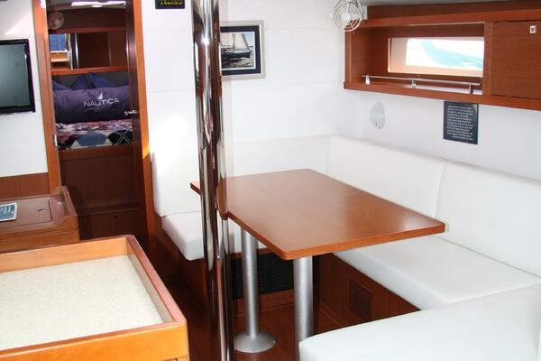 Knot On Call 41ft Beneteau Yacht For Sale