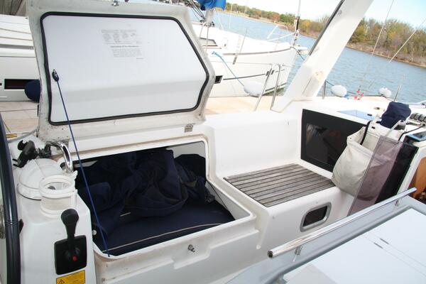 Knot On Call 41ft Beneteau Yacht For Sale