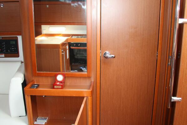 Knot On Call 41ft Beneteau Yacht For Sale