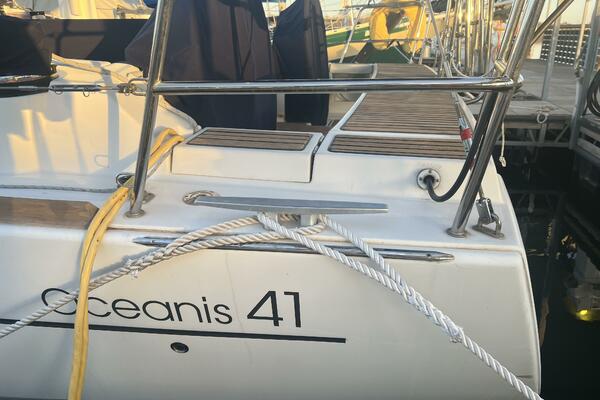 Knot On Call 41ft Beneteau Yacht For Sale
