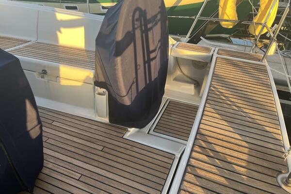 Knot On Call 41ft Beneteau Yacht For Sale