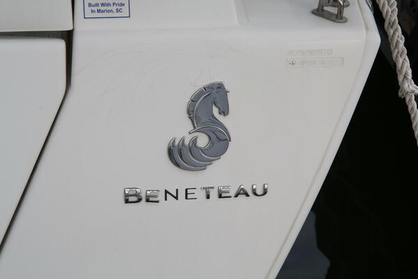 Knot On Call 41ft Beneteau Yacht For Sale