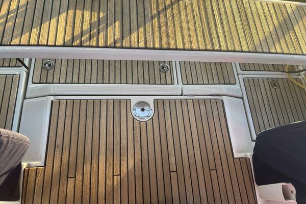 Knot On Call 41ft Beneteau Yacht For Sale