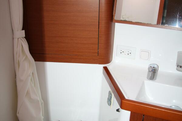 Knot On Call 41ft Beneteau Yacht For Sale