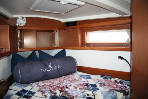Knot On Call 41ft Beneteau Yacht For Sale