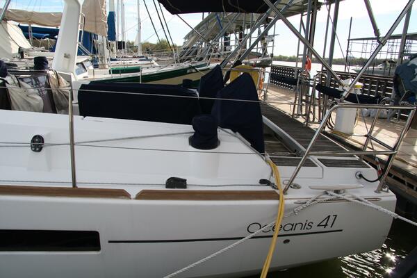 Knot On Call 41ft Beneteau Yacht For Sale