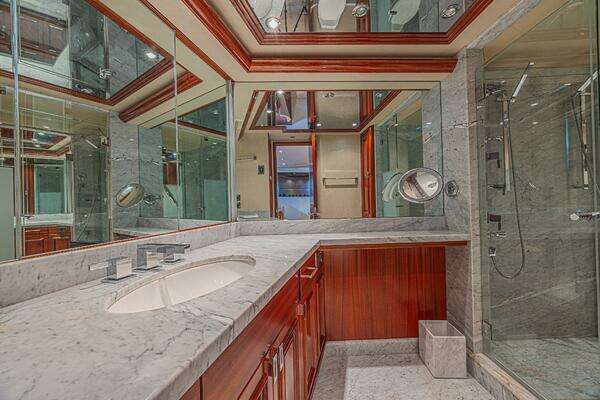 Westport 112 Yacht For Sale