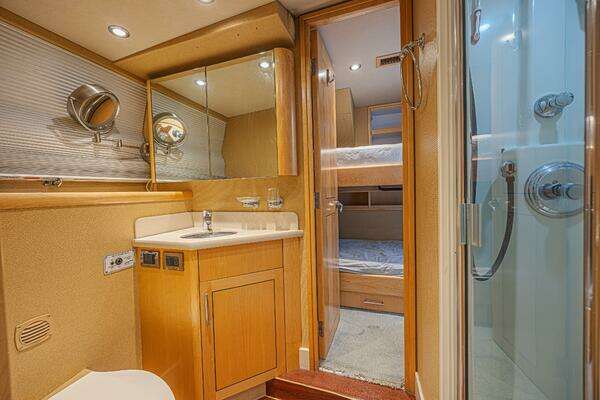 Westport 112 Yacht For Sale