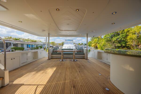 Cerca Trova 112ft Westport Yacht For Sale