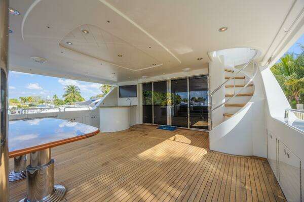 Westport 112 Yacht For Sale