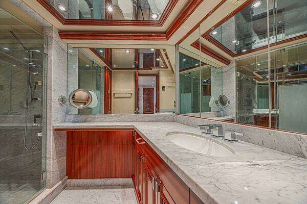 Westport 112 Yacht For Sale