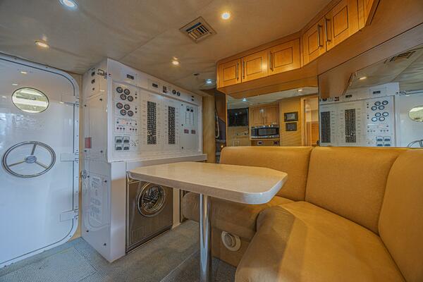 Cerca Trova 112ft Westport Yacht For Sale