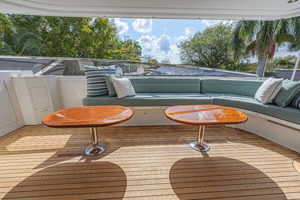 Cerca Trova 112ft Westport Yacht For Sale