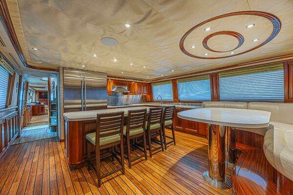 Westport 112 Yacht For Sale