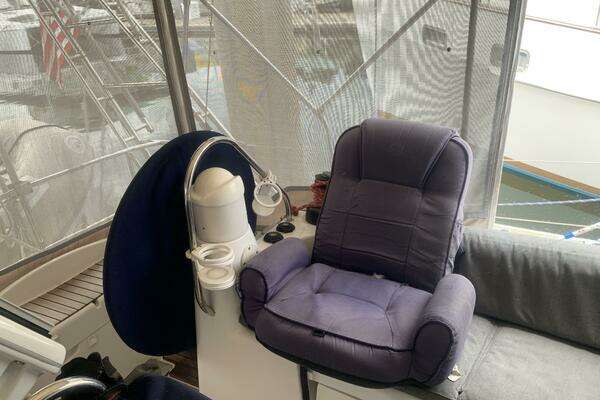 Photo of the 2007 Jeanneau 42DS "Salty Solution"